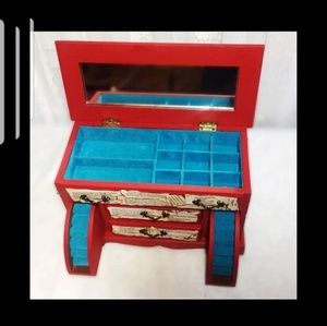 Upcycled vintage jewelry box